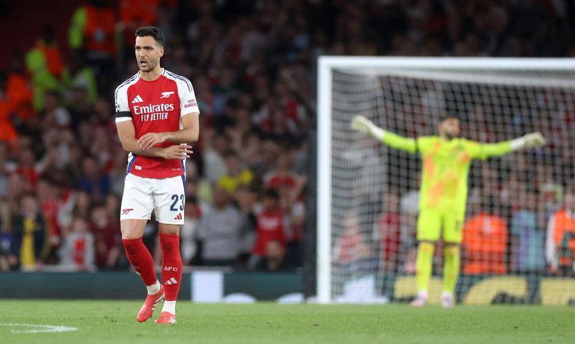 包含巴黎圣日耳曼替补上场改变战局，阿森纳防线瞬间崩溃！的词条