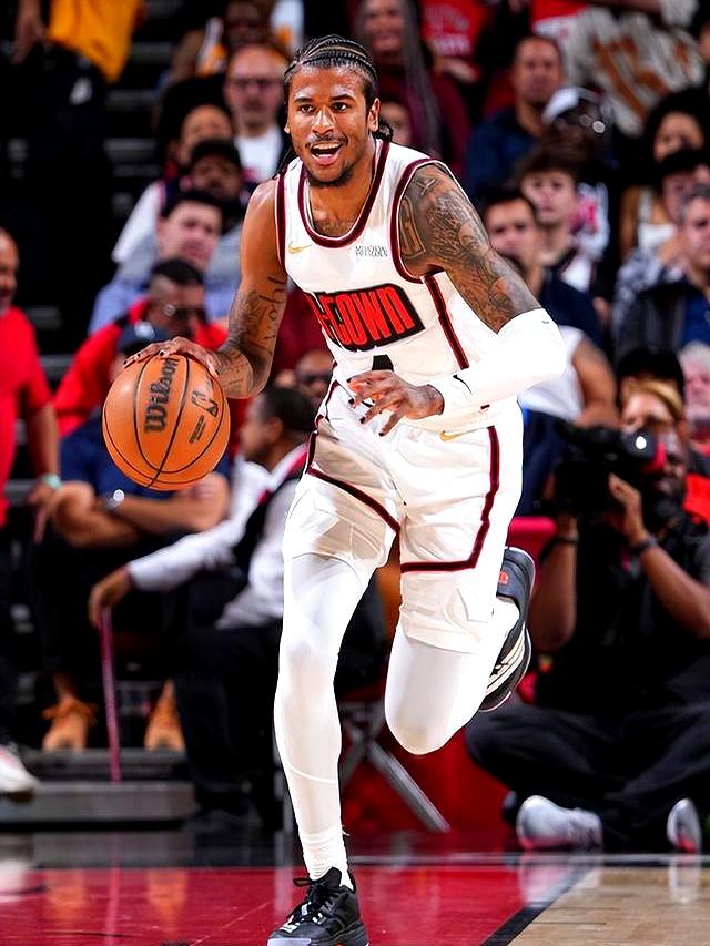 格林爆发新星,掀起高潮刷新纪录,复出首战轰40分球队迎来希望!的简单介绍