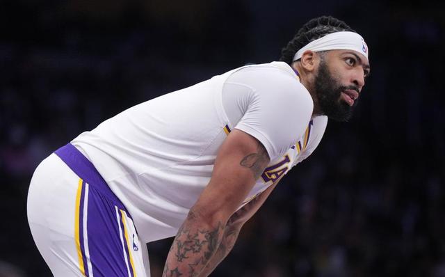 关于格林复出首战,湖人状态火爆,逆转取胜成为焦点!的信息