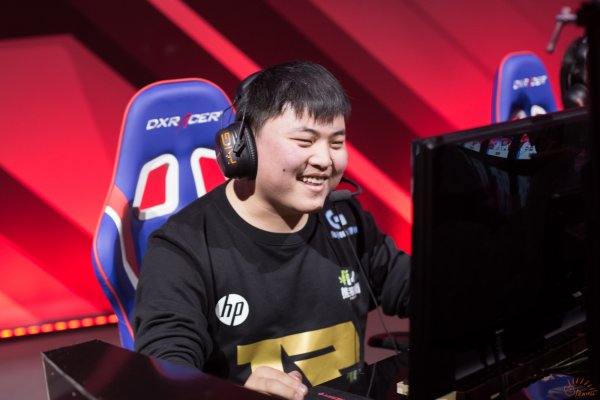 包含Ming巅峰对决，Uzi与30激战切尔西分钟，逆转胜负难料！的词条